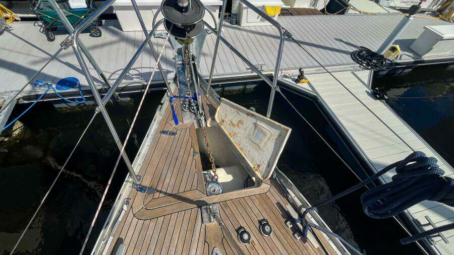 1991 Oyster Lightwave 48