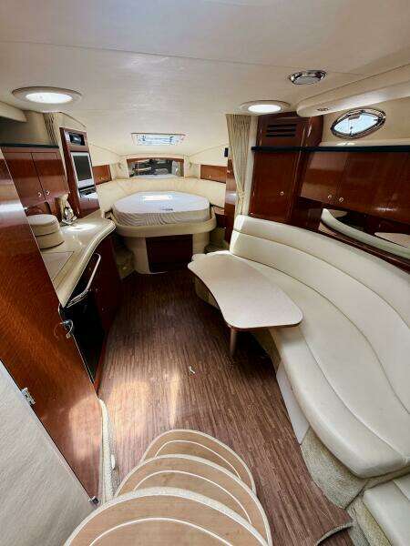 2004 Sea Ray 320 Sundancer