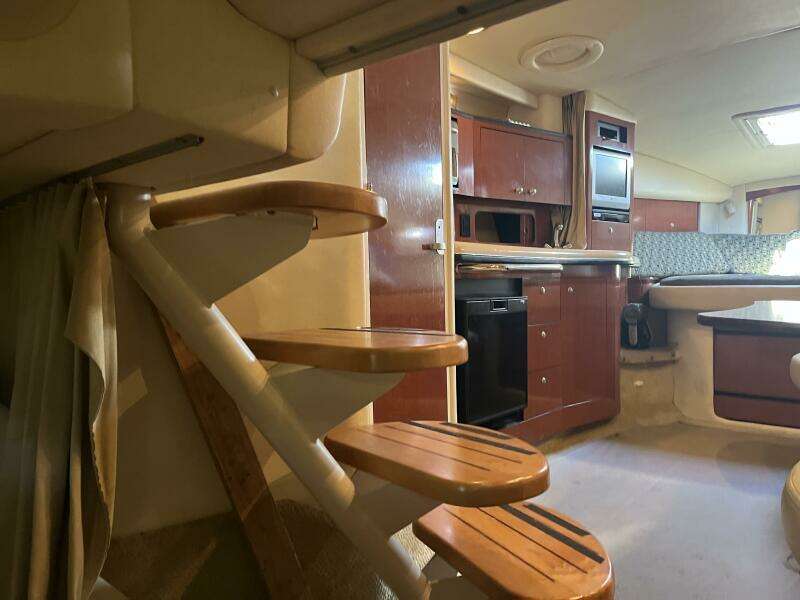 2005 Sea Ray 320 Sundancer