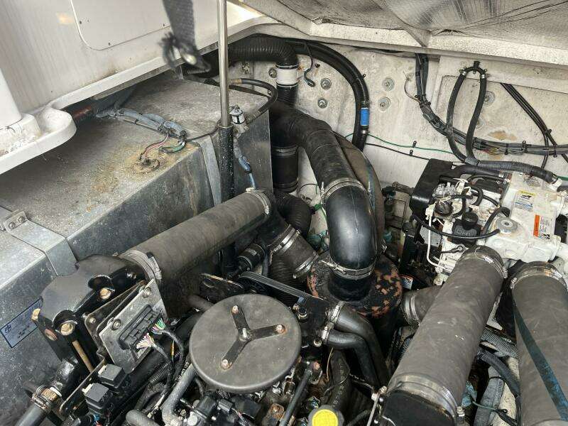 2005 Sea Ray 320 Sundancer