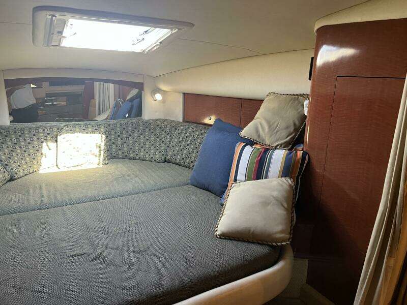 2005 Sea Ray 320 Sundancer