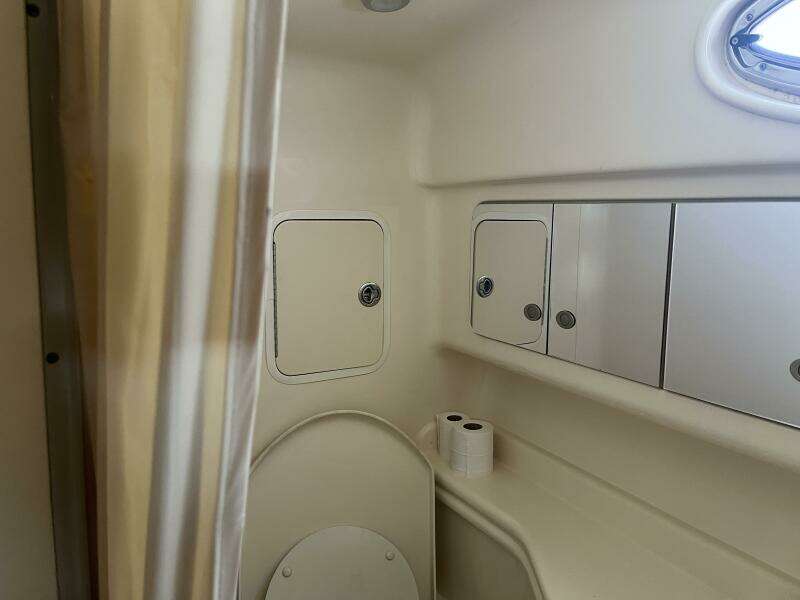 2005 Sea Ray 320 Sundancer