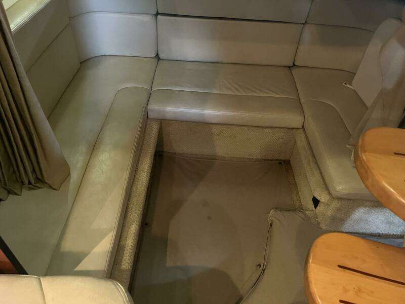 2005 Sea Ray 320 Sundancer