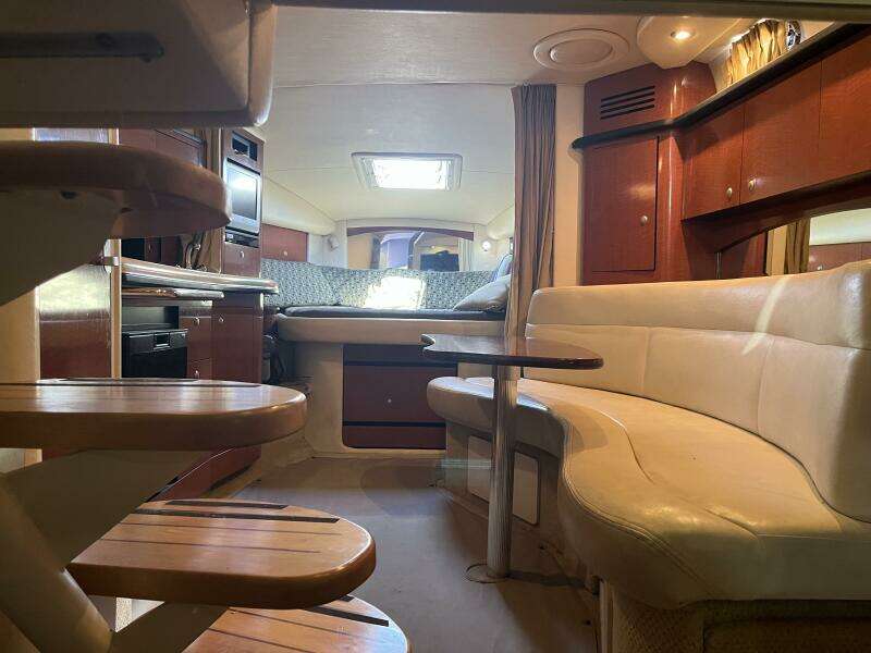 2005 Sea Ray 320 Sundancer