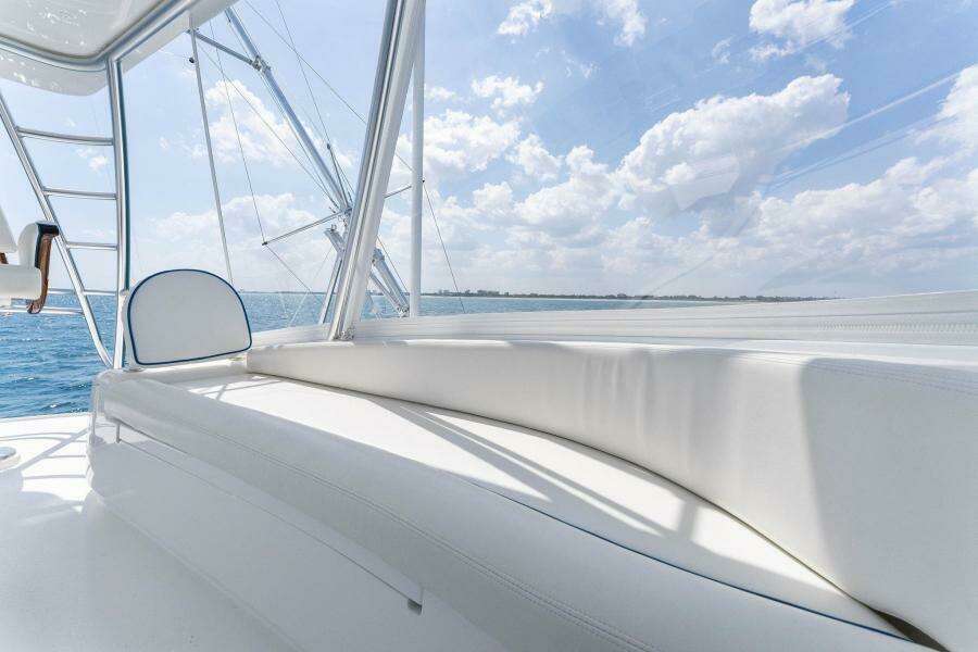 2021 Viking 54 Convertible HAMMERHEADS Flybridge