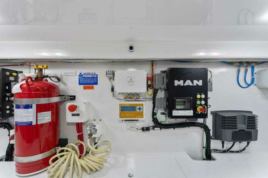 2021 Viking 54 Convertible HAMMERHEADS Engine Room