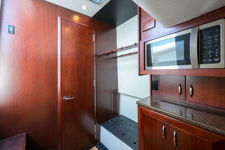 2018 Buddy Davis 42 Center Console - Cabin