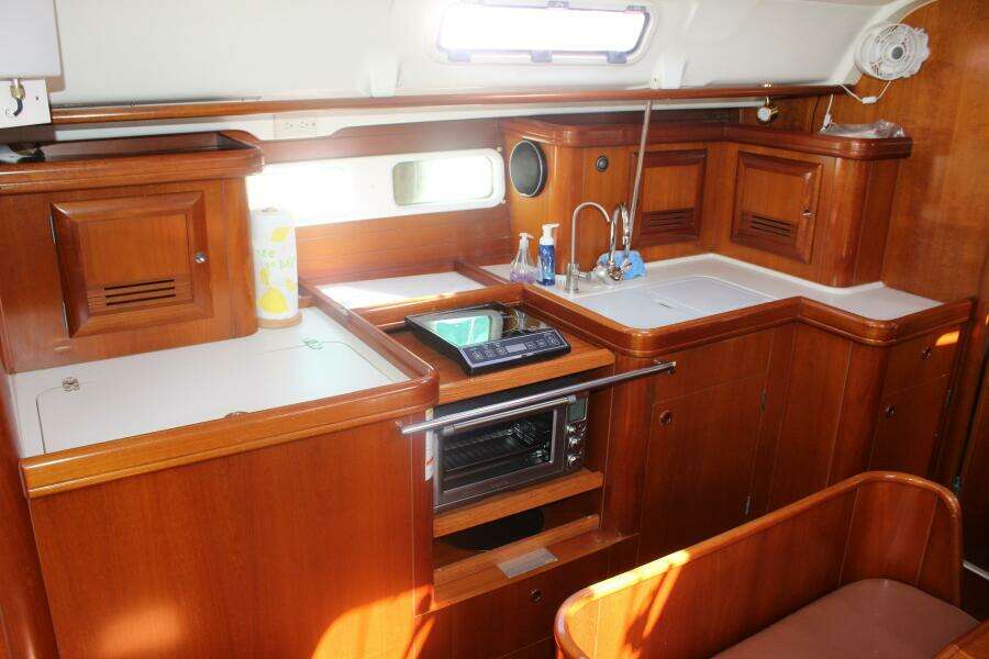 2001 Beneteau 411