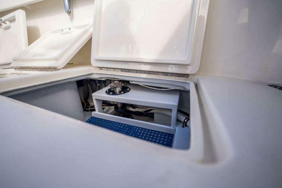 2003 Gamefisherman 34 Express