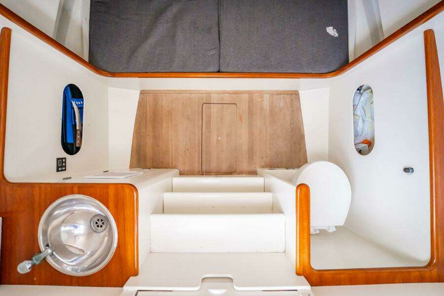 2003 Gamefisherman 34 Express