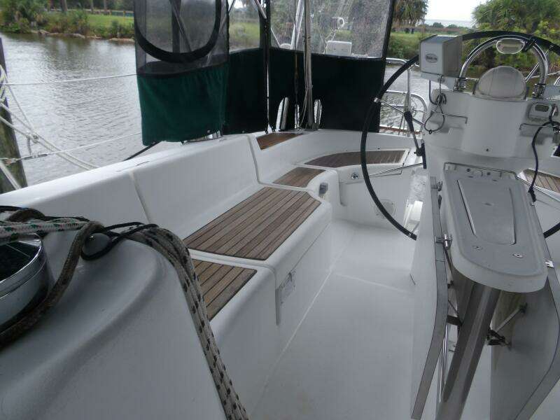 2004 Beneteau 423