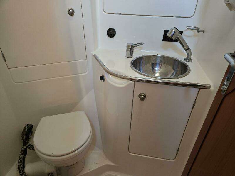 1998 Jeanneau Sun Odyssey 42 Atlantic Cruiser