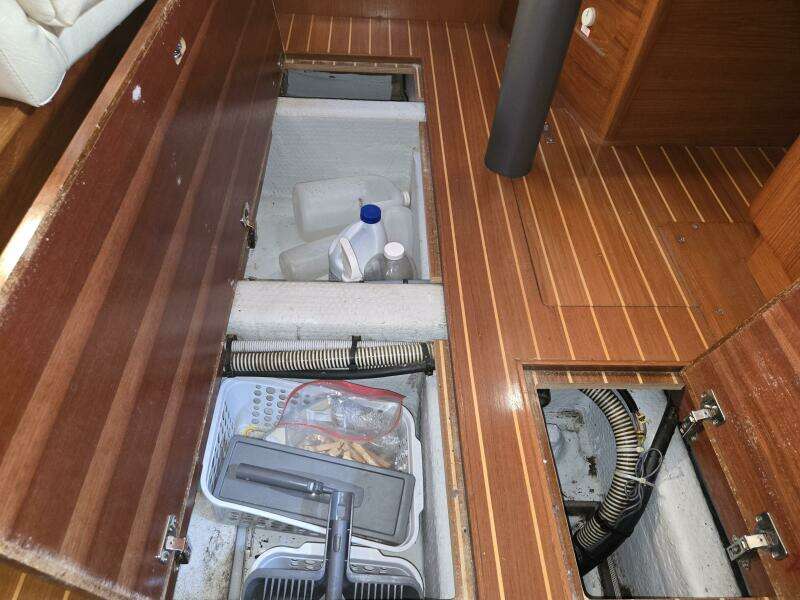 1998 Jeanneau Sun Odyssey 42 Atlantic Cruiser