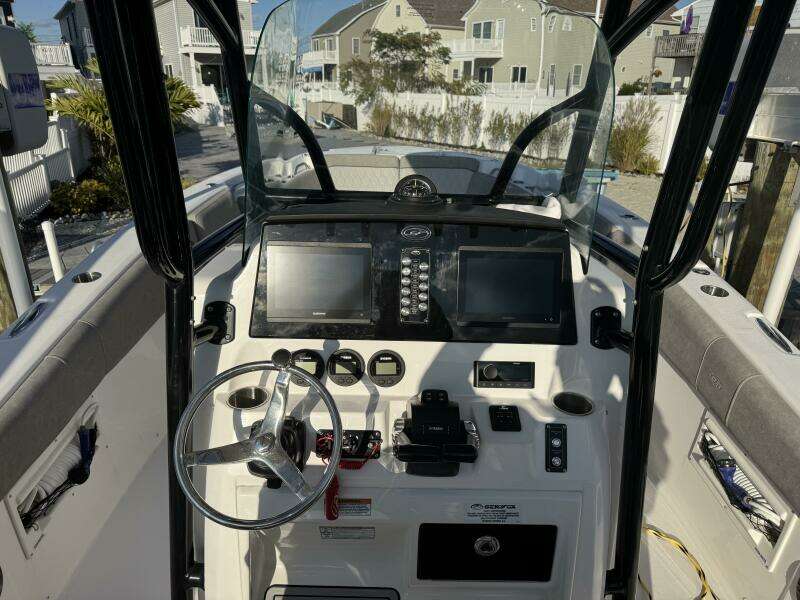 2023 Sea Fox 268 Commander