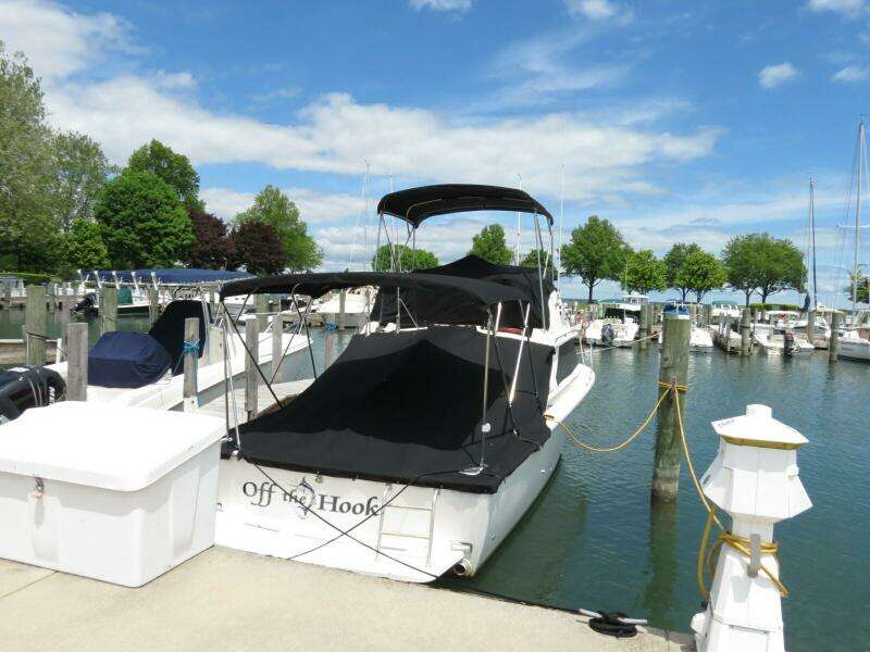 1978 Bertram 28 Flybridge Cruiser