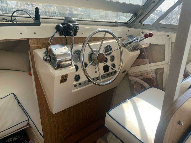 1978 Bertram 28 Flybridge Cruiser