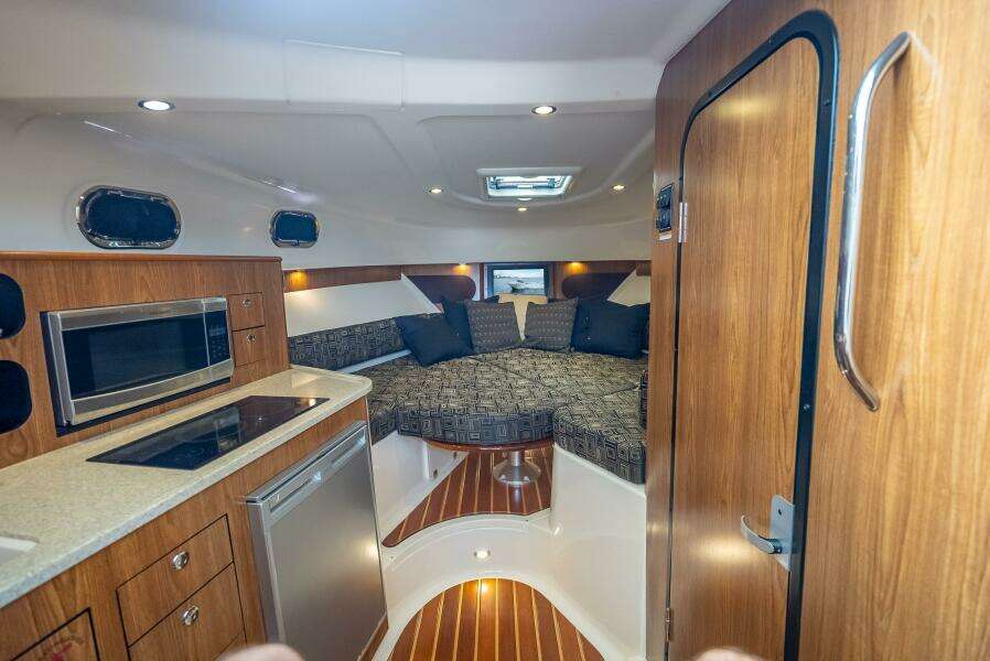2011 Pursuit S345 Offshore