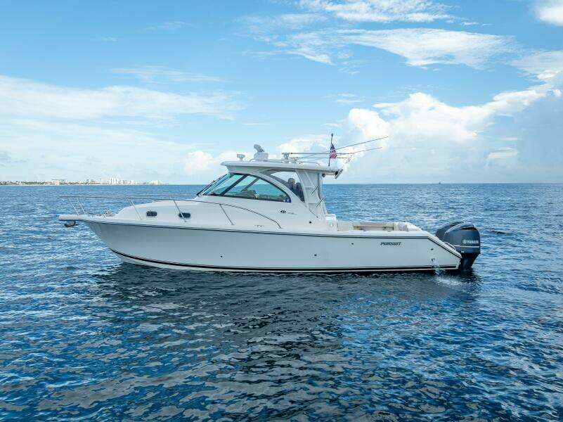 2011 Pursuit S345 Offshore