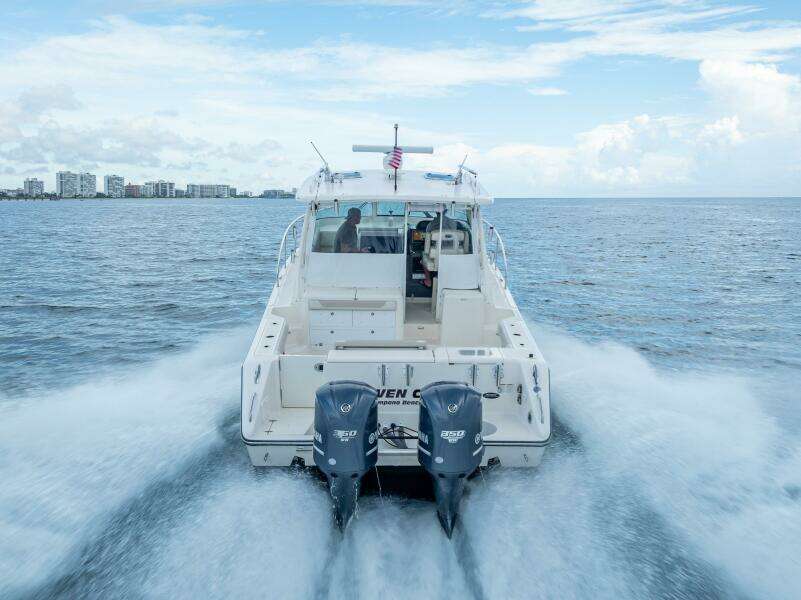 2011 Pursuit S345 Offshore