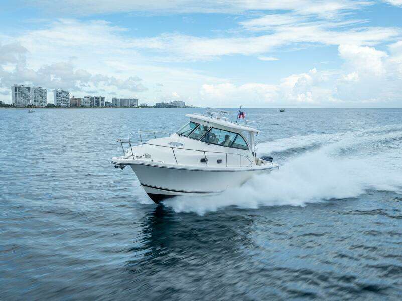 2011 Pursuit S345 Offshore