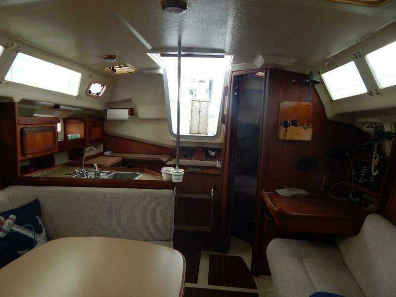 1992 Hunter 33.5