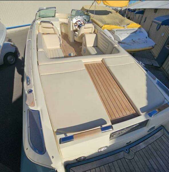 2011 Chris-Craft 25 Launch