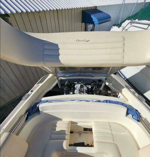 2011 Chris-Craft 25 Launch