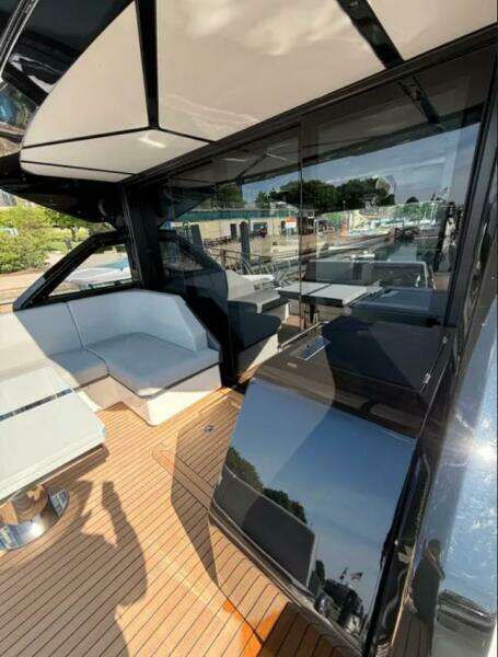 2025 Sunseeker 55 Predator