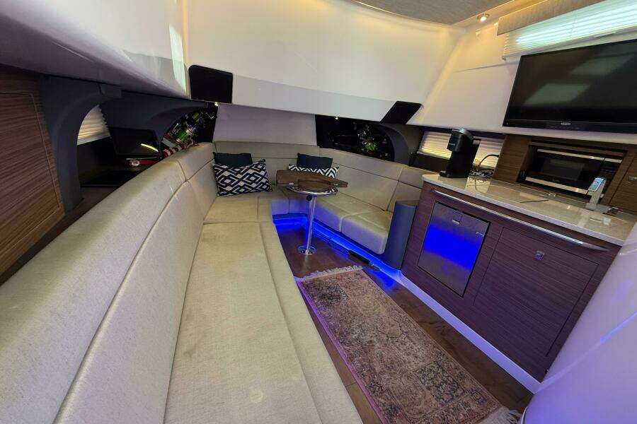 2020 Boston Whaler 420 Outrage