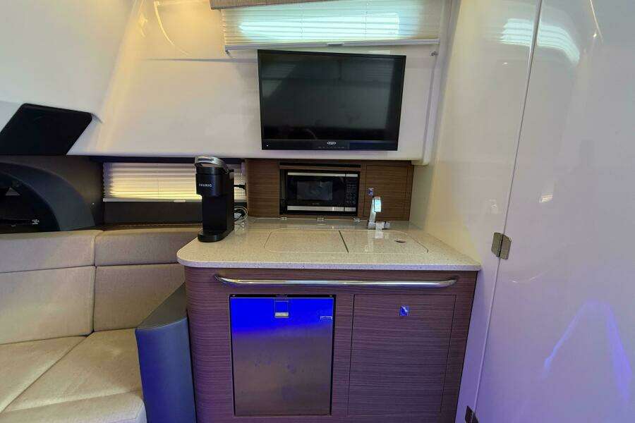 2020 Boston Whaler 420 Outrage