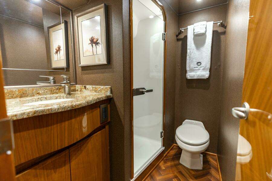 2013 Viking 76 Convertible- REEL FIRE- Starboard Stateroom Head