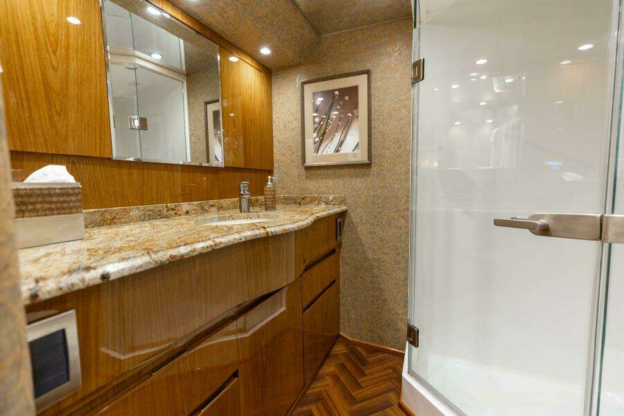 2013 Viking 76 Convertible- REEL FIRE- Master Stateroom Head