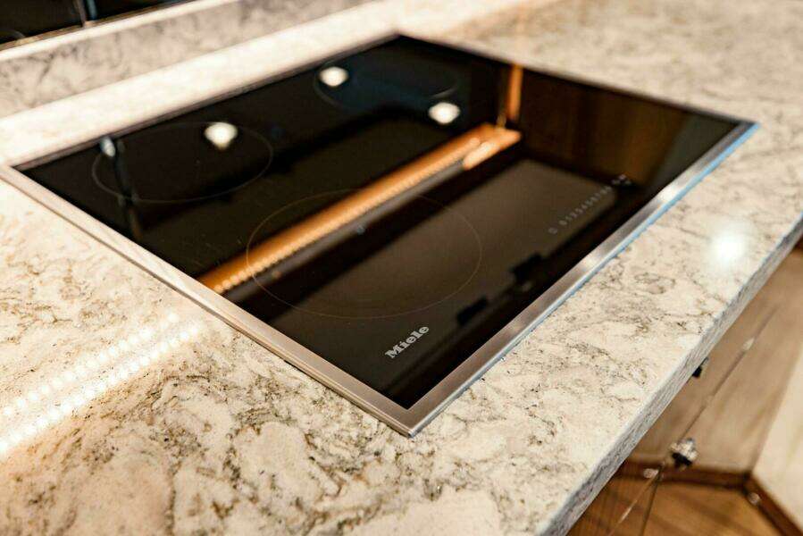 2020 Viking 72 Enclosed Bridge