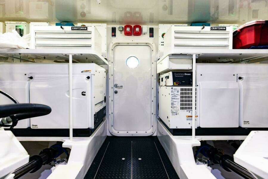 2020 Viking 72 Enclosed Bridge