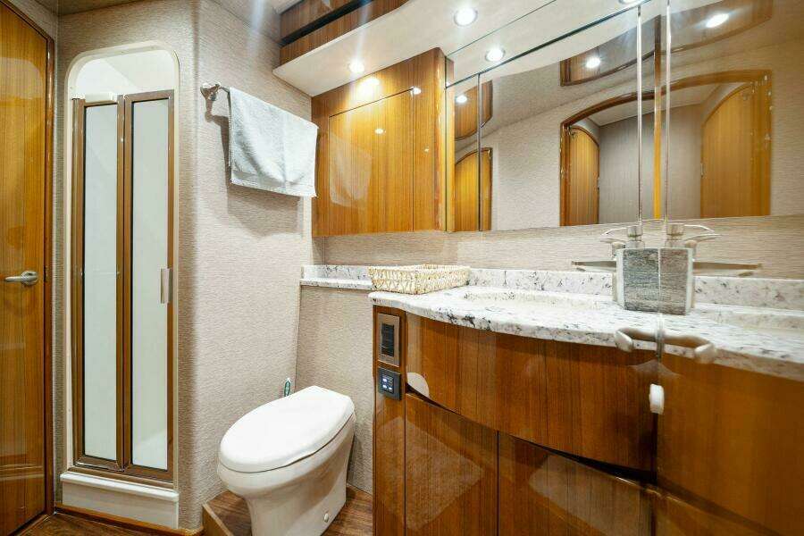 2016 Viking 55 Convertible DONE PICKIN