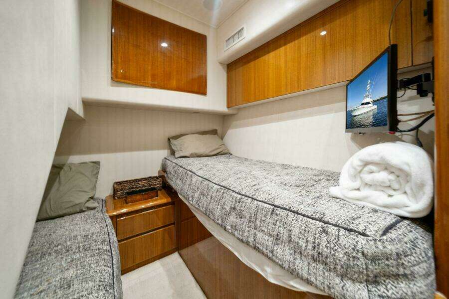 2016 Viking 55 Convertible DONE PICKIN