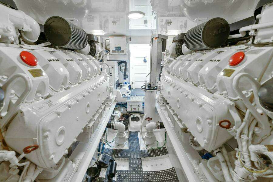 2016 Viking 55 Convertible DONE PICKIN