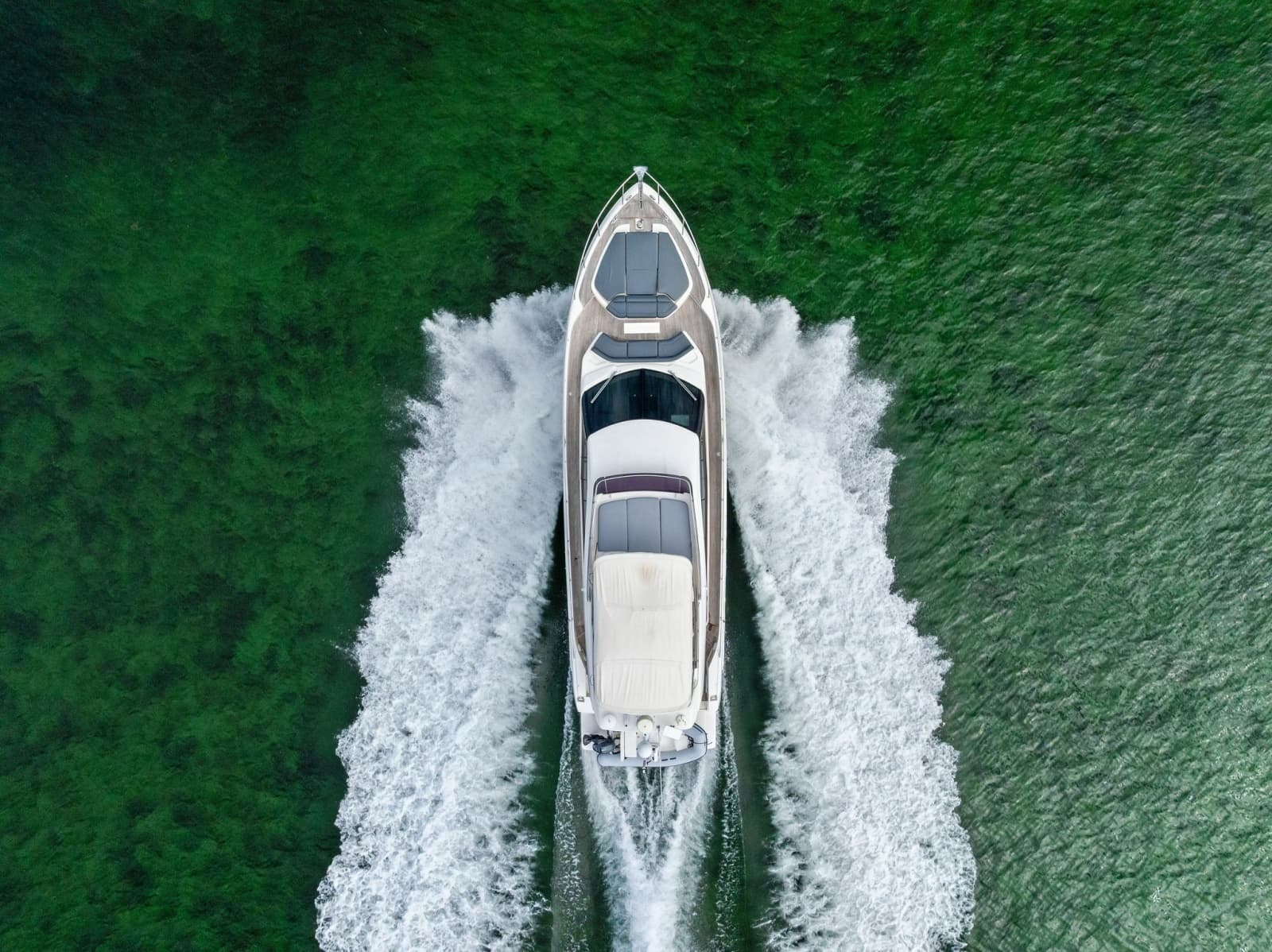 2018 Ferretti Yachts 800