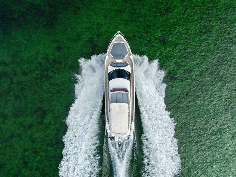 2018 Ferretti Yachts 800