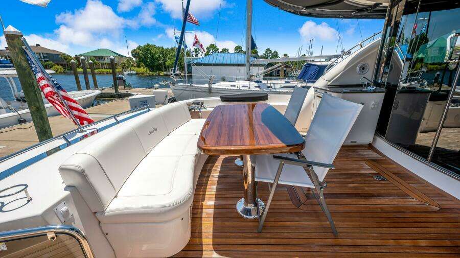 2013 Sea Ray 610 SUNDANCER