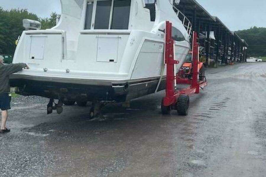 2001 Carver 350 Mariner