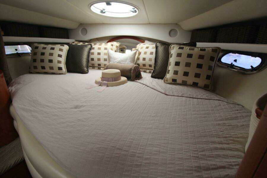 2004 Four Winns 348 Vista