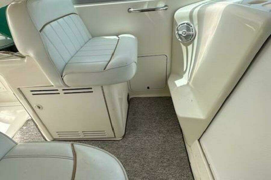 1998 Sea Ray 330 Express