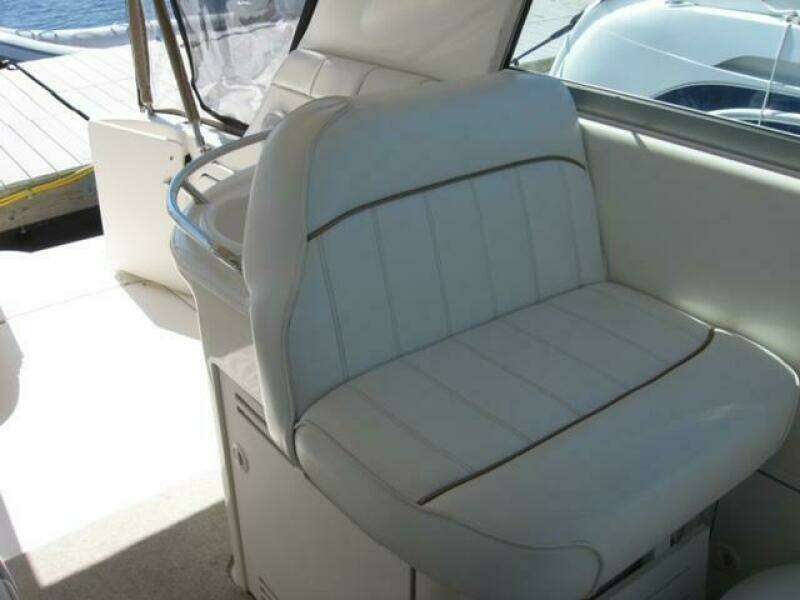 1998 Sea Ray 330 Express