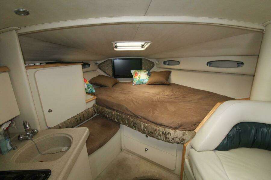 1998 Wellcraft 3200 Martinique