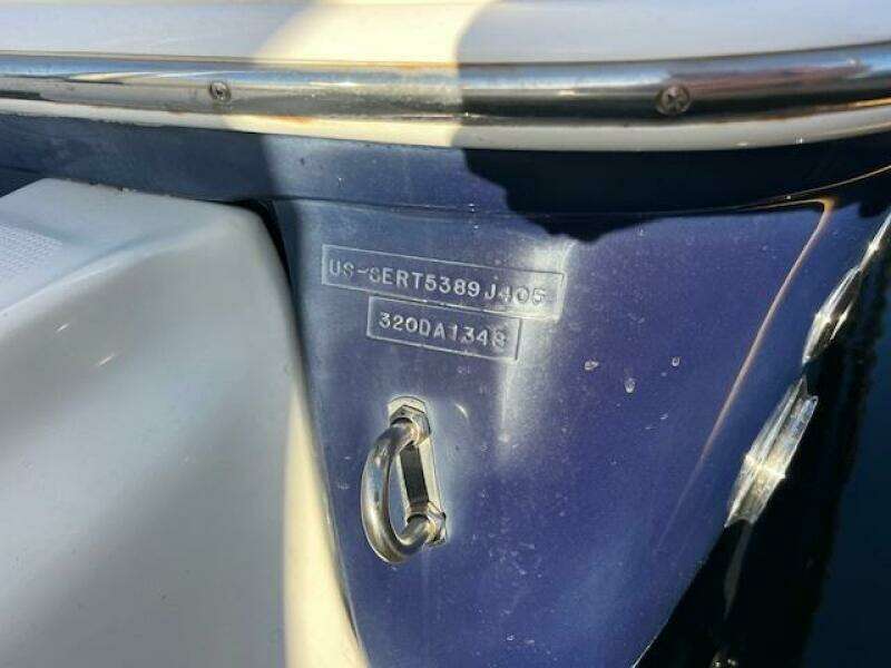 2005 Sea Ray 320 Sundancer