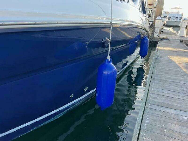 2005 Sea Ray 320 Sundancer