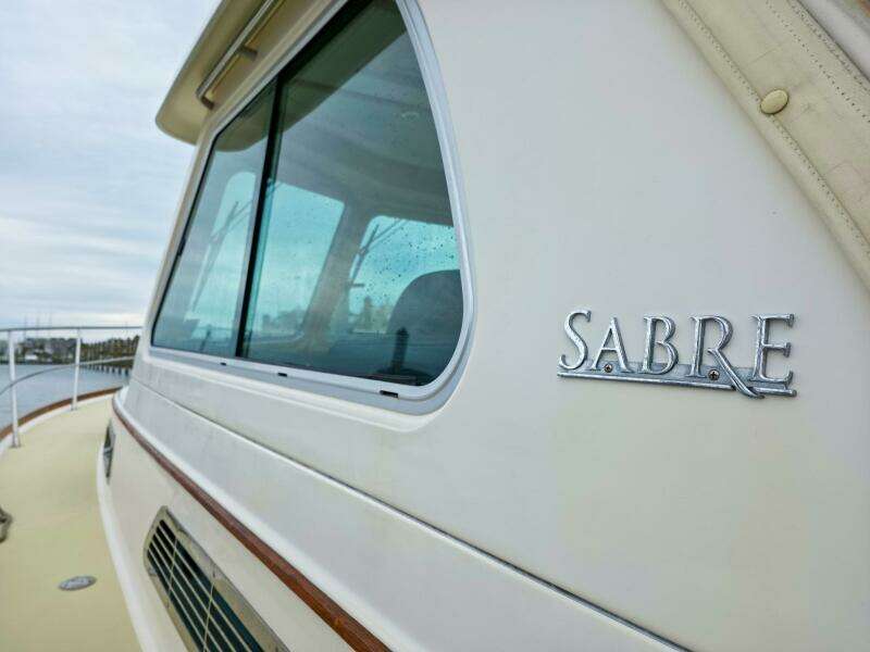 2008 Sabre 34 Express
