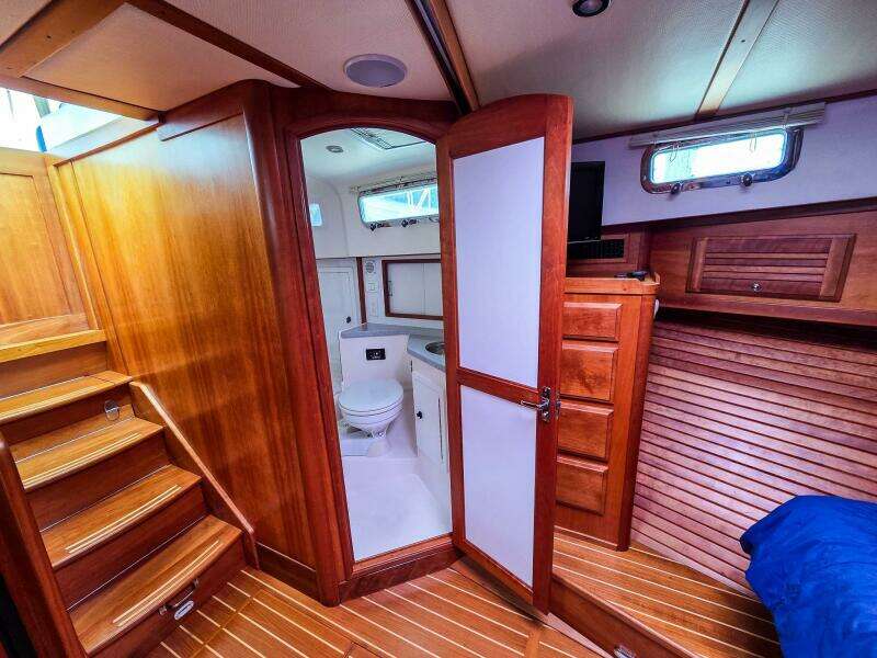 2008 Sabre 34 Express