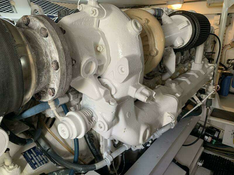 2000 Viking 50 Convertible Sportfish